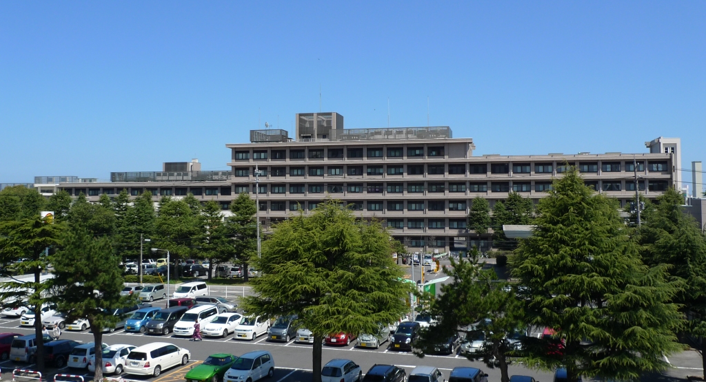 アレスコ棟全景