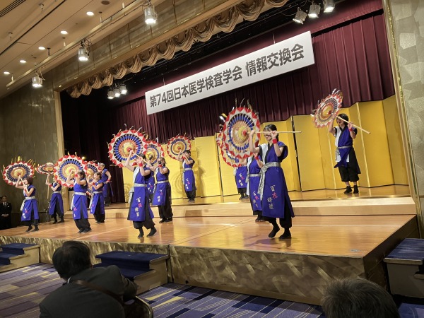 しゃんしゃん踊り