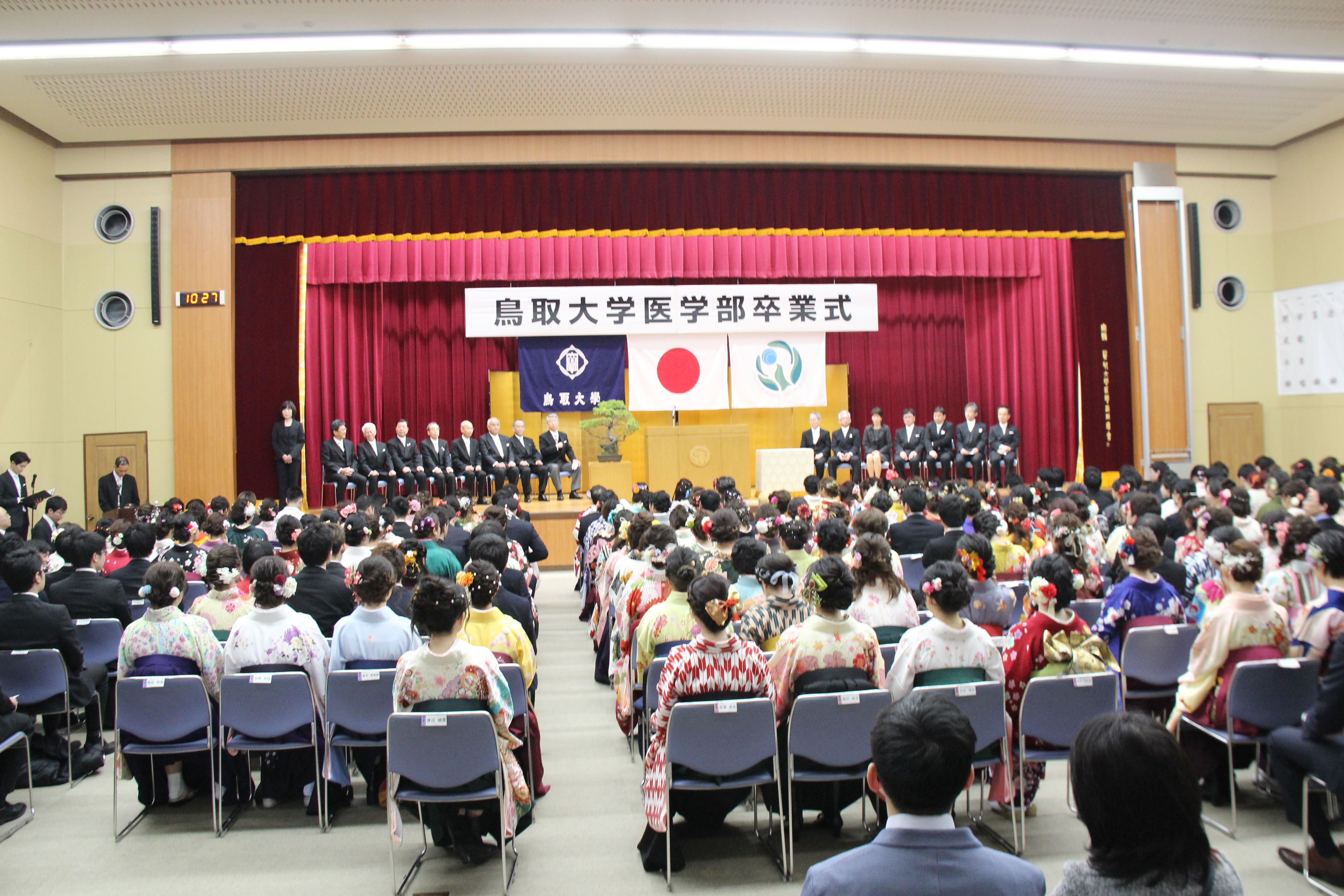 学位記授与式・医学部卒業式03