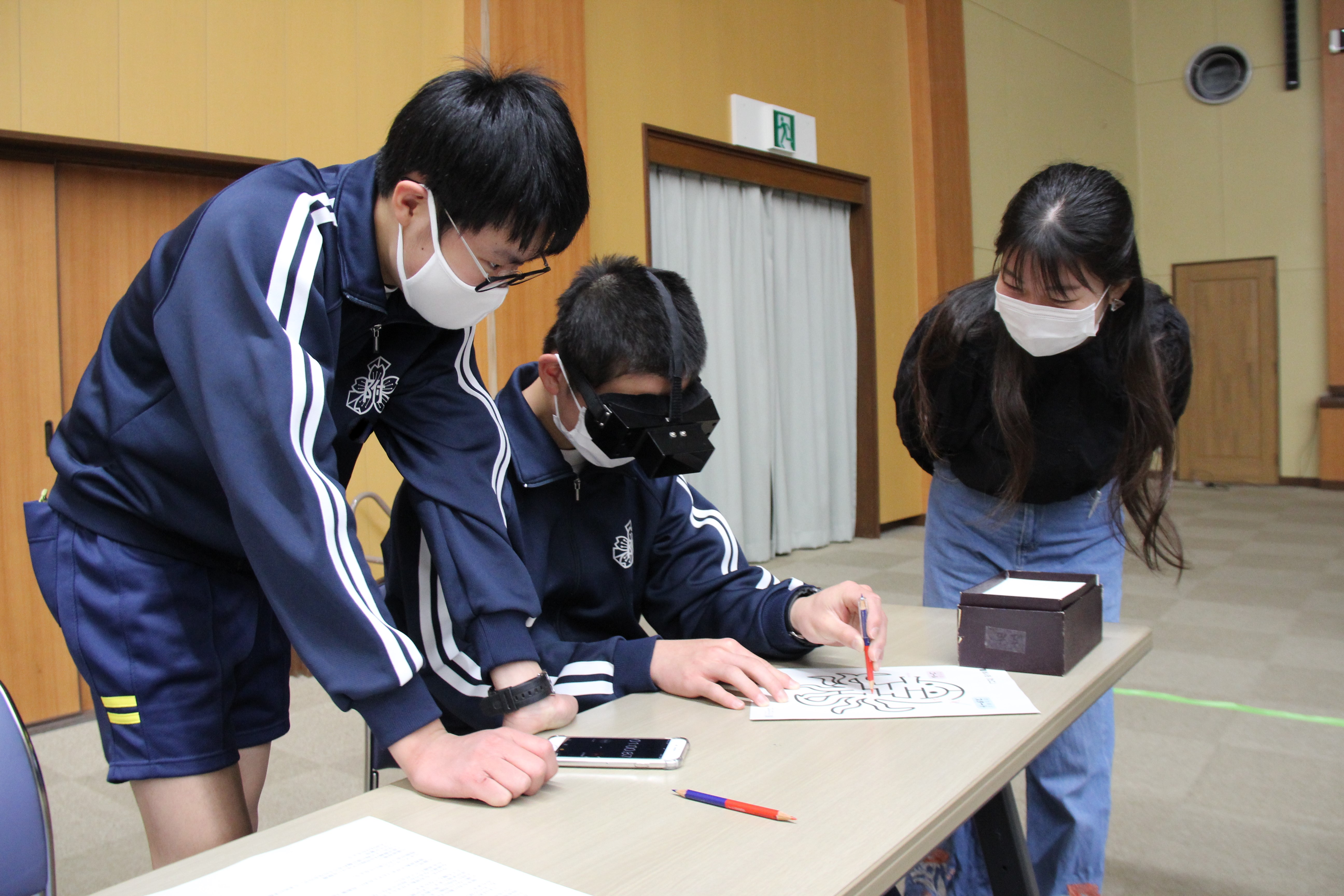 トップ > 新着情報 > 鳥取大学附属中学校３年生が修学旅行（体験実習）で医学部を訪れました03