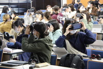 トップ > 新着情報 VR認知症体験授業⑦