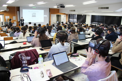 トップ > 新着情報 VR認知症体験授業⑨