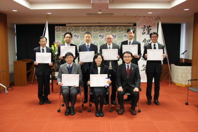 トップ > 新着情報 医学部特別表彰授与式を行いました②