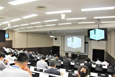 トップ > 新着情報 学長特別講演会04
