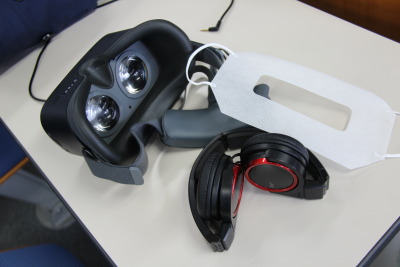 トップ > 新着情報 VR認知症体験01