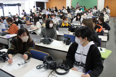 トップ > 新着情報 VR認知症体験02