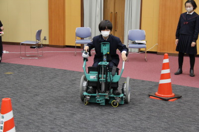 トップ > 新着情報　附属小　キャリアに拓く11