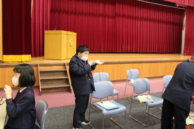 トップ > 新着情報　附属小　キャリアに拓く20