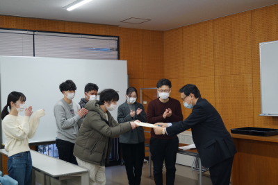 トップ > 新着情報　研究室配属発表会を開催しました①
