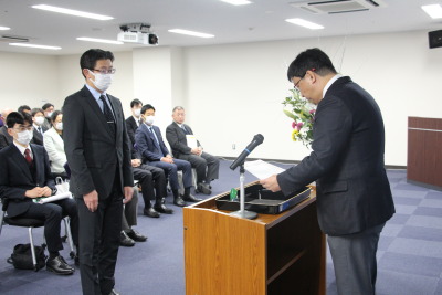 トップ > 新着情報 医学部特別表彰 香月教授