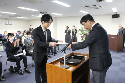 トップ > 新着情報 医学部特別表彰 宮内先生
