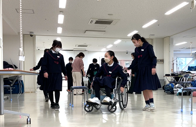 トップ > 新着情報　キャリアに拓く07