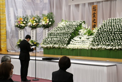 トップ > 新着情報 令和6年度慰霊祭01