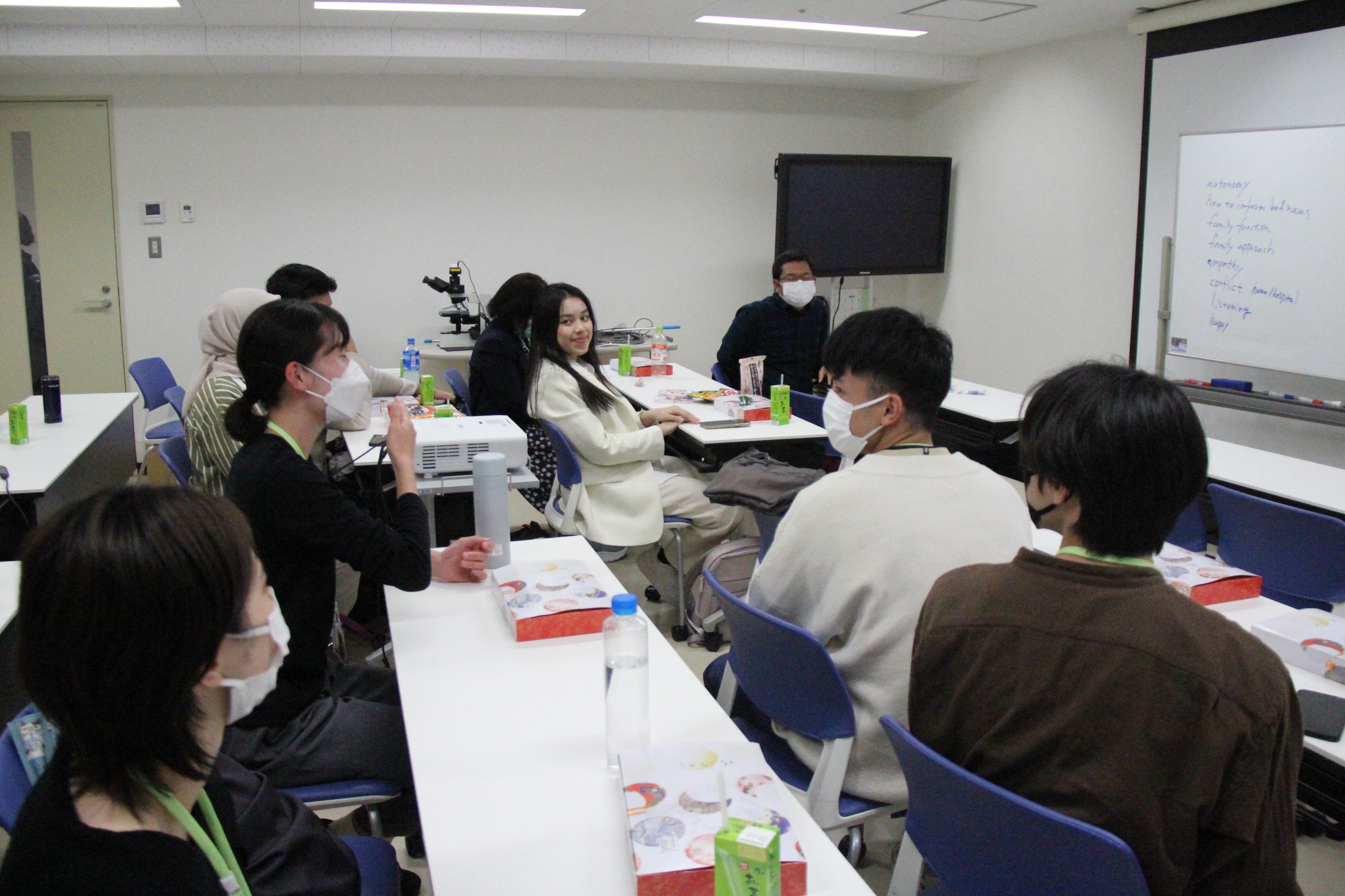 ディポネゴロ大学訪問