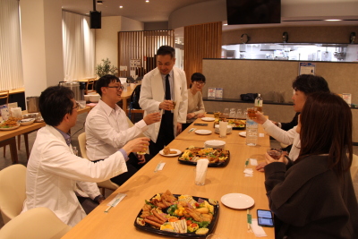 トップ > 新着情報　マヒドン大学医学生短期研修④