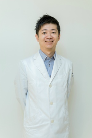 窪内康晃