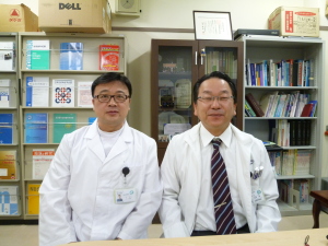 リ先生と教授